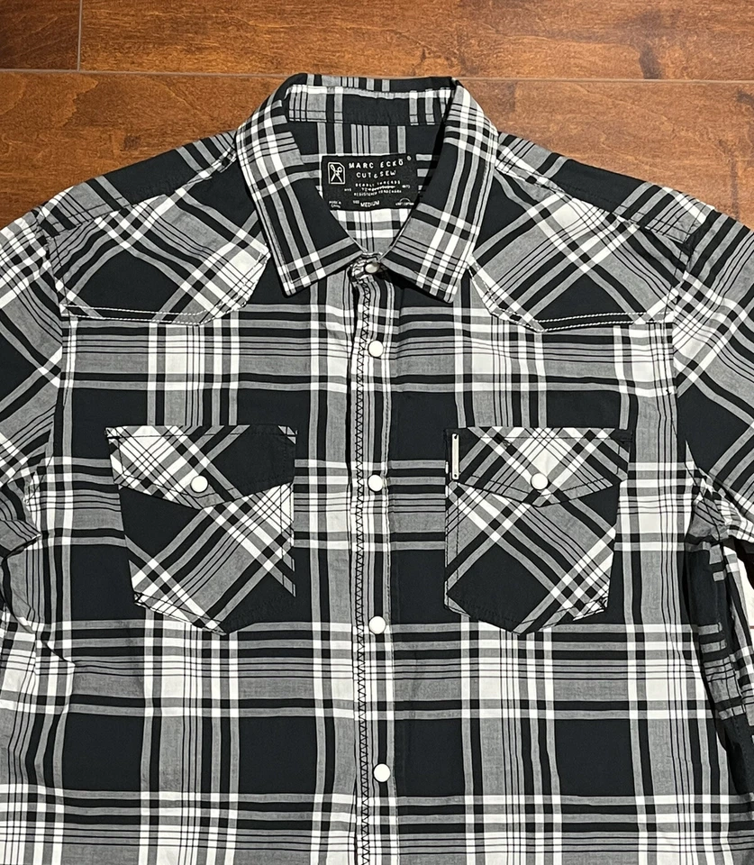 Camisa Marc Ecko Corte y Costura A Presión Con Botones Para Hombre Talla Mediana Negra Blanca A Cuadros Foto 3 de 4