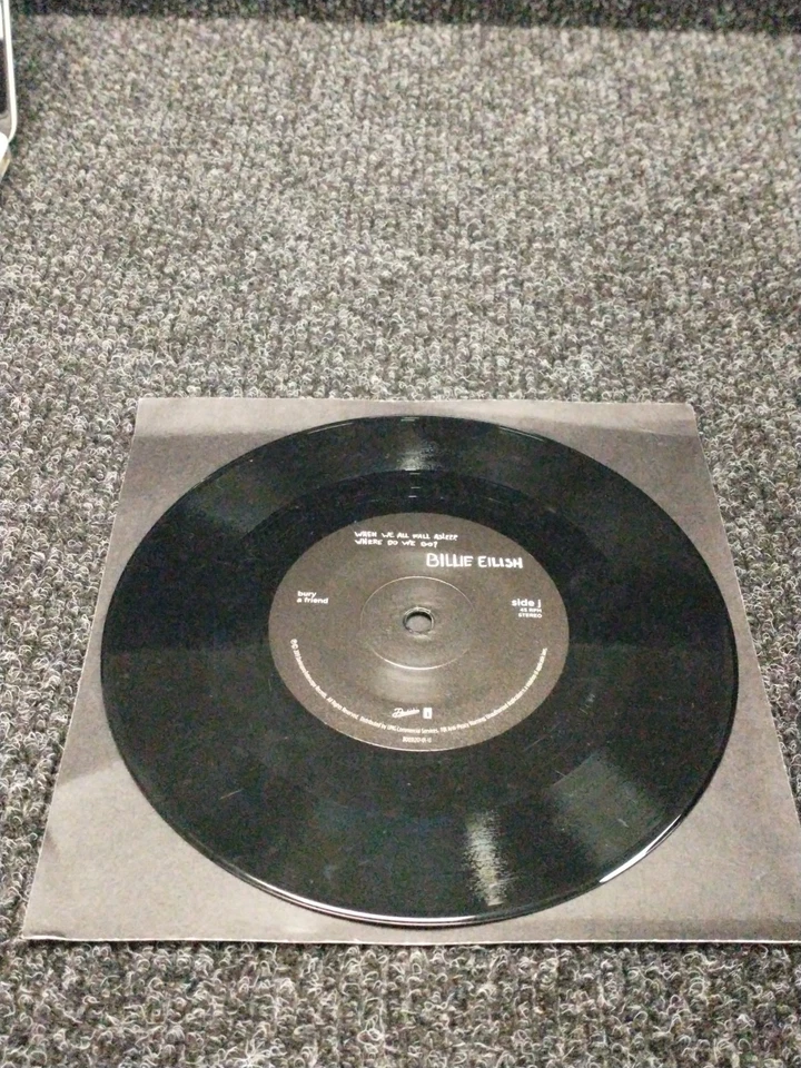 billie eilish vinyl When We All Fall Asleep, Where Do We Go? - Image 3 of 4