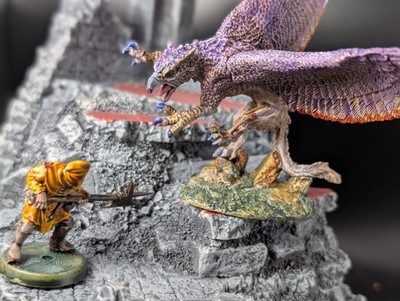 Well painted large attacking Reaper griffon d&d minaiture