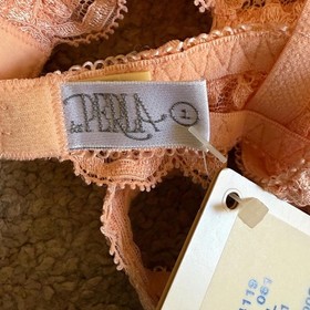 La Perla Bra 32A Underwire, Coral, Lace No padding, Italy size 1