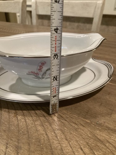 Vintage, Discontinued "Crest" by Noritake Gravy Boat w/Attached Underplate EUC - Picture 7 of 7