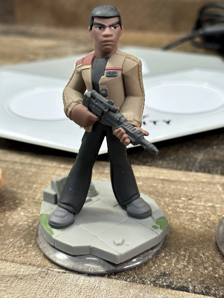 迪士尼无限 3.0 星球大战玩偶 9 件装,电源光盘包,门户底座 — 第 3/4 张图片