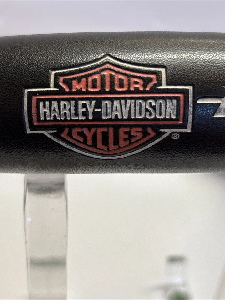 Cubierta del volante Harley-Davidson Motorcycles Co Speed Grip 2006 PO#54305 Foto 2 de 4