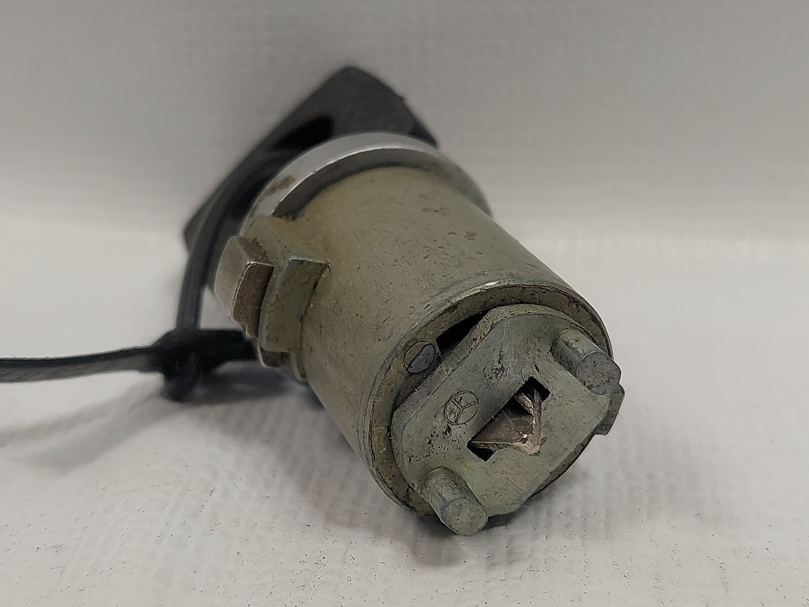 MERCEDES BENZ a 1164620279 Ignition Lock & Tumbler R107 W116 for 