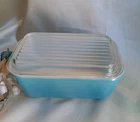 2114 Vintage Pyrex Glass Turquoise Covered Refrigerator Dish