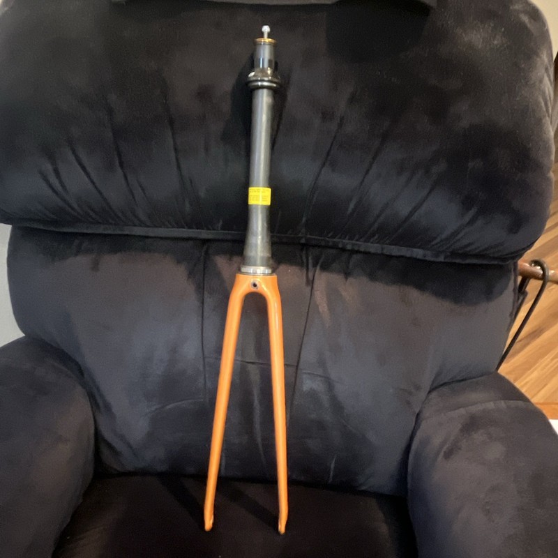 Columbus full carbon fork. 1-1/8” x 1-1/2” steer. Steer tube length 270