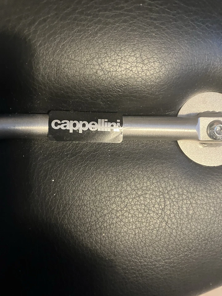 卡佩里尼可堆叠泰特椅子黑色 Jasper Morrison 著 — 第 4/4 张图片