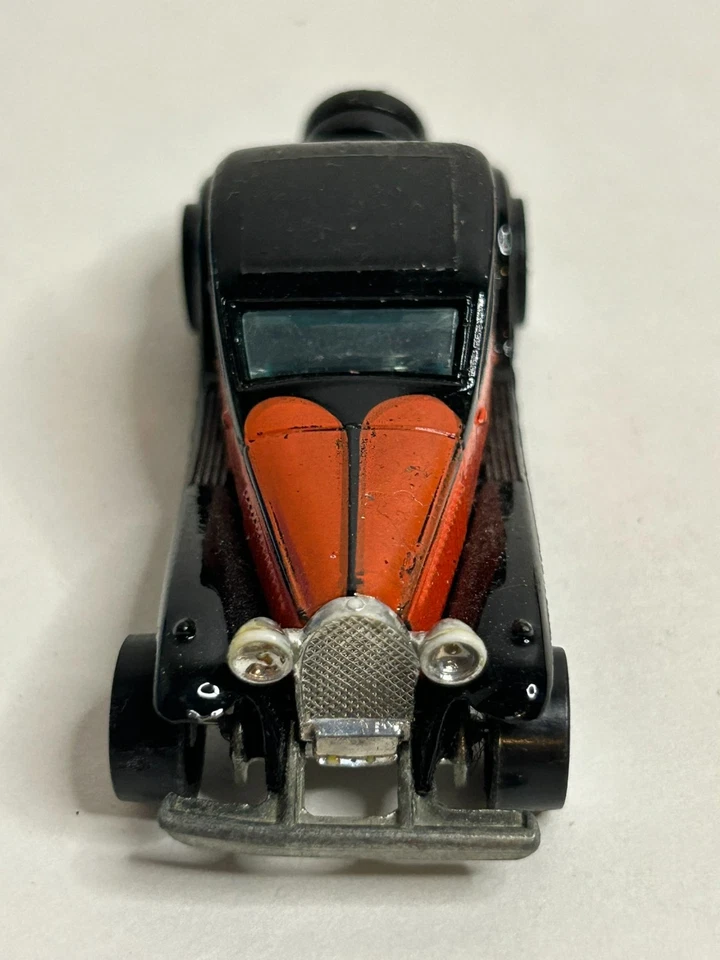 Vintage Hot Wheels 37' Bugatti Black/Red car Mattel Hong Kong 1980 - Image 3 of 4