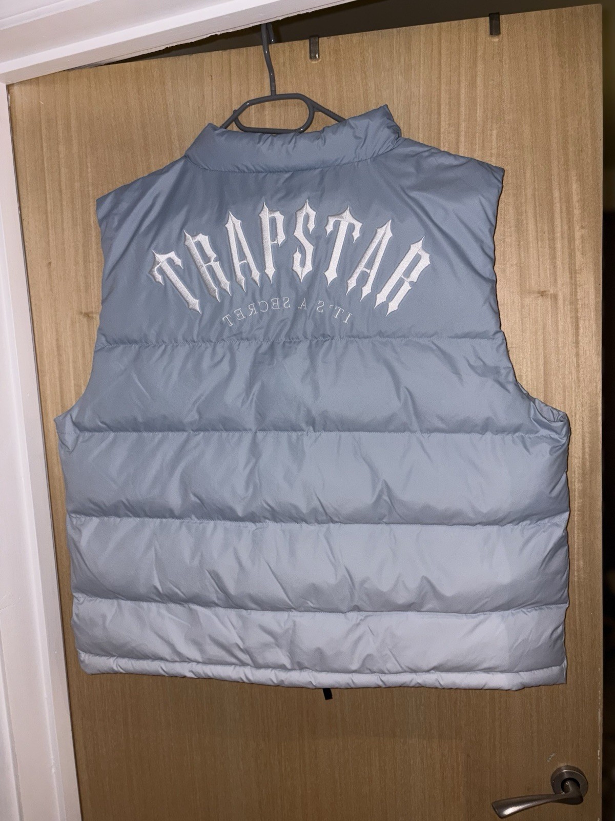 Trapstar Irongate Gillet Blue Gradient (Size L) 2