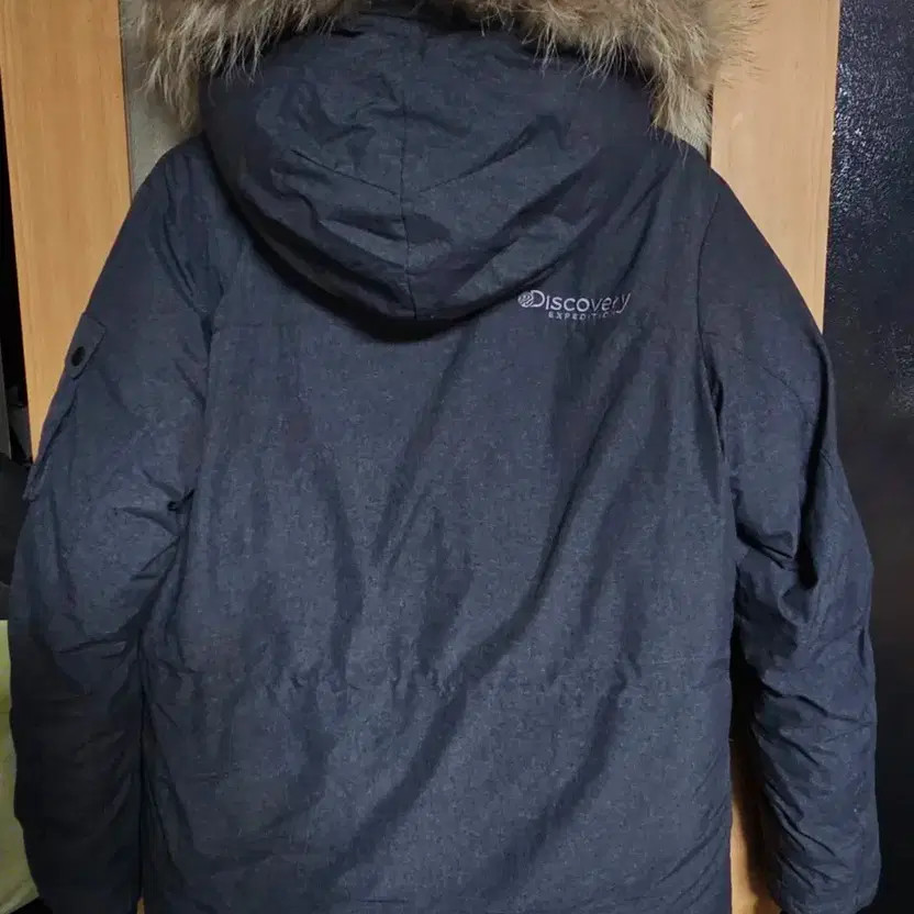 Discovery Expedition Down Puffer Jacket - Size 95 - image 2