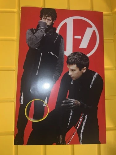 TWENTY ONE PILOTS BREACH LISTENING PARTY EXCLUSIVE POSTER AND WRISTBAND