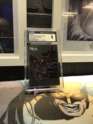 Batman Metal Universe Batman Dark Matter DM-45 CGC 9