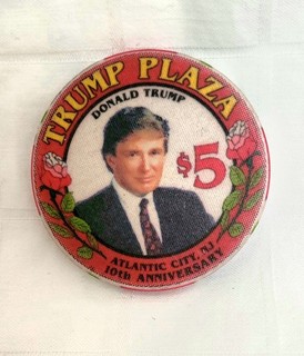 Vtg 1994 TRUMP Plaza $5 CHIP. 10th Anniversary Atlantic City NJ. Pre owned