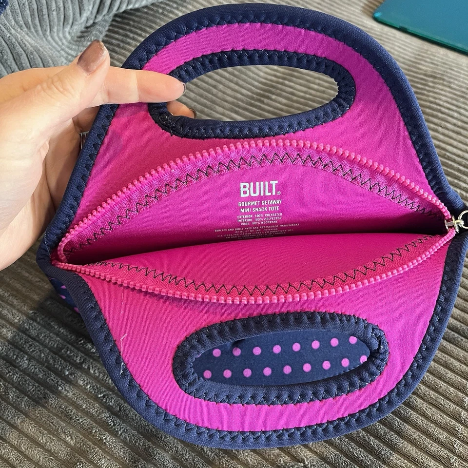 Bolso de Mano de Almuerzo de Neopreno Suave CONSTRUIDO Gourmet Getaway Ligero, Púrpura Aislado Foto 4 de 4