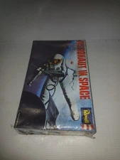 Revell American Astronaut in Space 6" Figure Model Kit Vintage 1968 Sealed