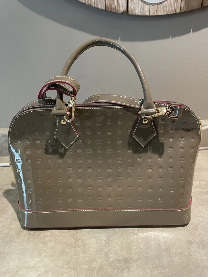 ARCADIA ITALIAN DESIGNER GRAY PATENT LEATHER TOP ZIP DOME SATCHEL BAG - Image 2 of 4