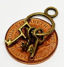 Puppenhaus Schl&uuml;ssel T&uuml;r (3) Metall auf Einem Ring Kupfer 1:12 Skala DIY Tumdee