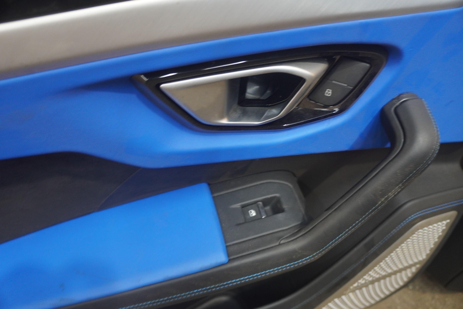 Set 4 Front Rear Interior Door Trim Panel Black Blue OEM Lamborghini Urus 2019