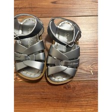 Salt Water Sandals Hoy Original Pewter Silver Leather Kids Sandals Size 5