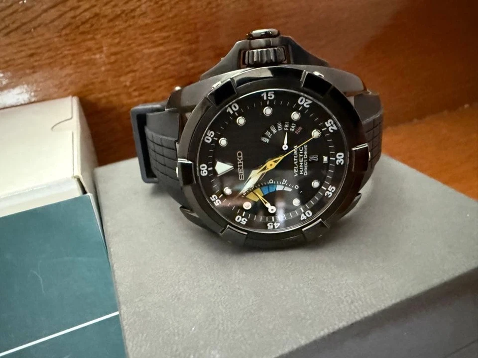 SEIKO Velatura Kinetic Reacondicionado Foto 2 de 3