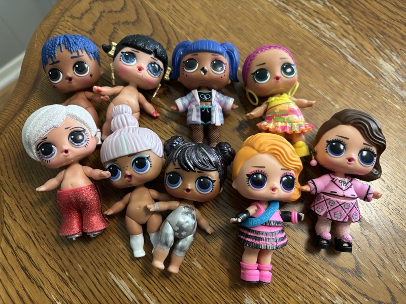L.O.L. Surprise! Lot of 9 Dolls incl. Miss Rumba. Not all dolls have clothes