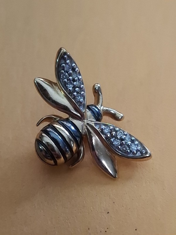 "ODI" 925 Diamond Bumble Bee Sterling Silver Pendant