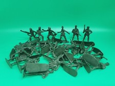 Vintage 30 Piece Plastic Toy Army Men Lot Green Military Man War Soldier Set VTG