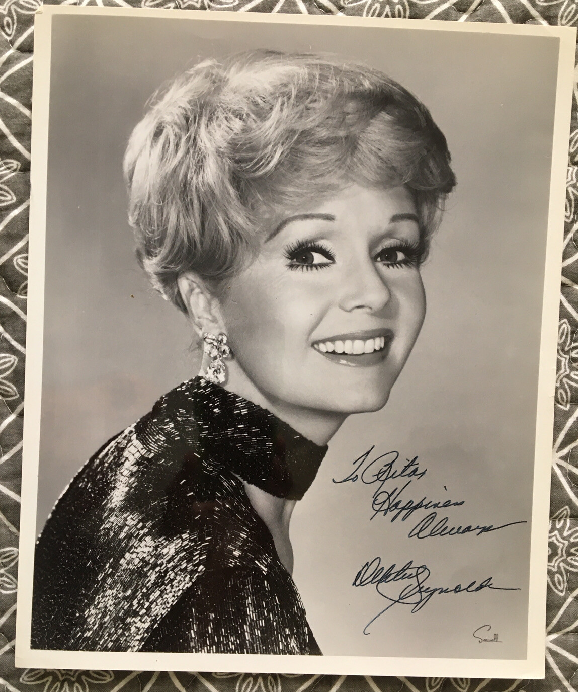 DEBBIE REYNOLDS Hand Signed Autographed 8 X 10 PHOTO W/ COA