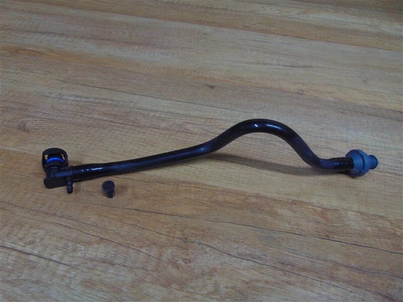 Ligne d'aspiration d'attelage de remorque d'origine Mercedes W166 - A1664301629 - Photo 1/1
