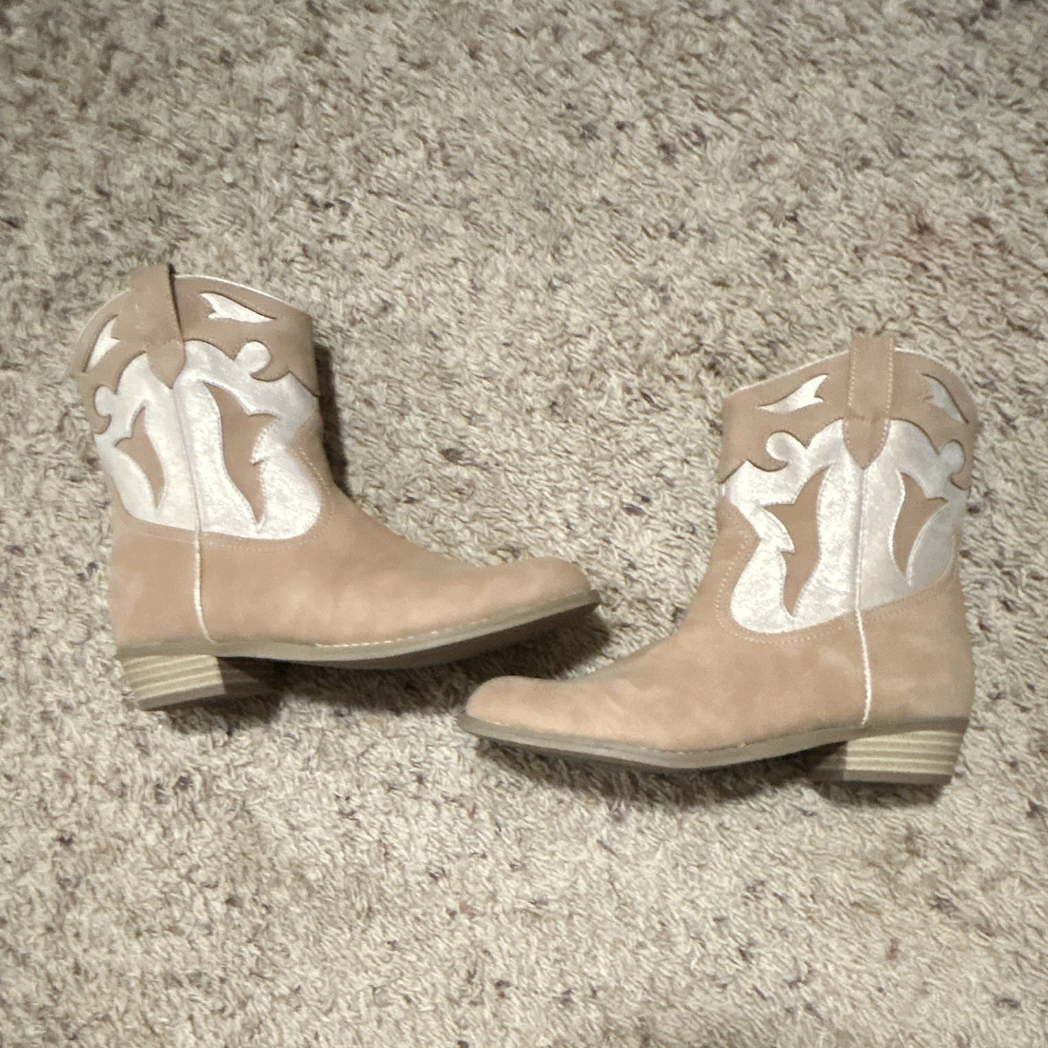 Dolce Vita Women’s Western Ankle Boots Pull-On Pointed Toe Tan/Beige 5