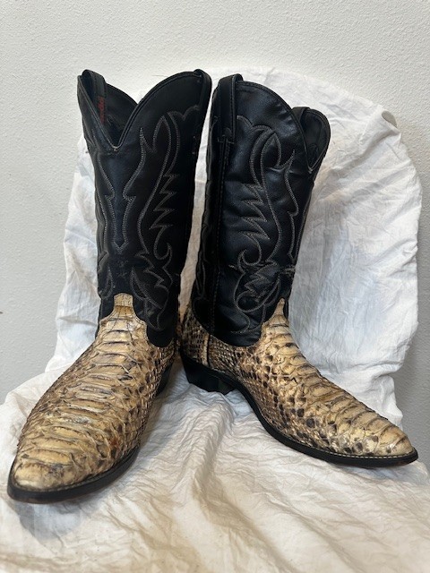 Square Toe Laredo 11.5 Python Boots Excellant Con… - image 2