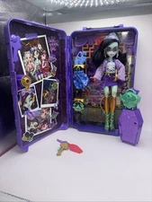 Monster High Skulltimate Secrets Destination Gore-Geous Oasis Jinafire Long Doll