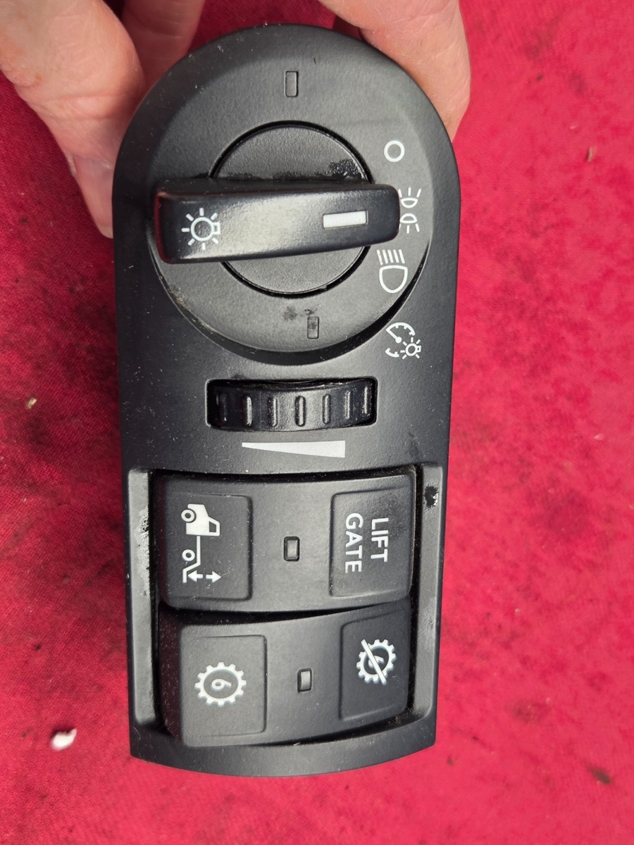 スイッチライト International NAVISTAR LIGHT CONTROL MODULE- 4086868C2, 28613207