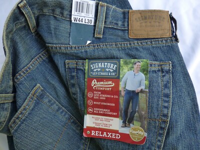 Levis Struass Signature Blue Jeans New w/ Tags  44 x 30 Relaxed Fit Built Strong