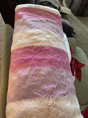 Whim Pink Martha Stewart Collection Ombré Stripe Faux-Fur 50"x60" Throw Blanket! - Picture 6 of 12