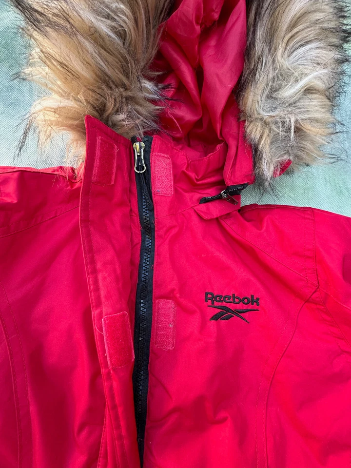 Vintage Reebok Red Hooded Winter Jacket Size Girls M (10-12). - Image 2 of 4