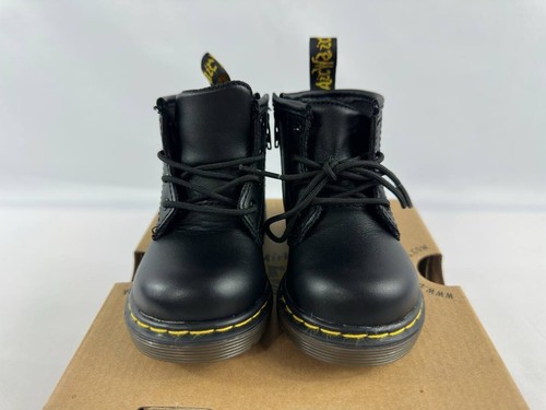 Botas Dr. Martens Brooklee B para niños pequeños talla 5C negras de cuero suave con cremallera - Imagen 3 de 10