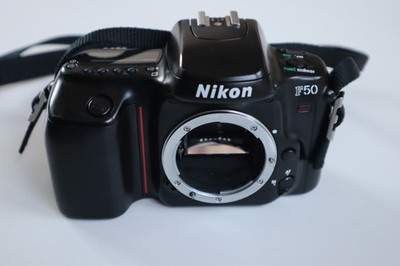 Nikon F50 Body Spiegelreflexkamera Gehäuse  Analog 35mm Camera