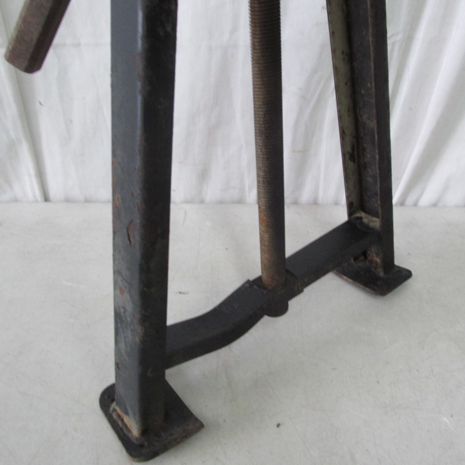 Vintage ROLLS ROYCE car jack Lift England