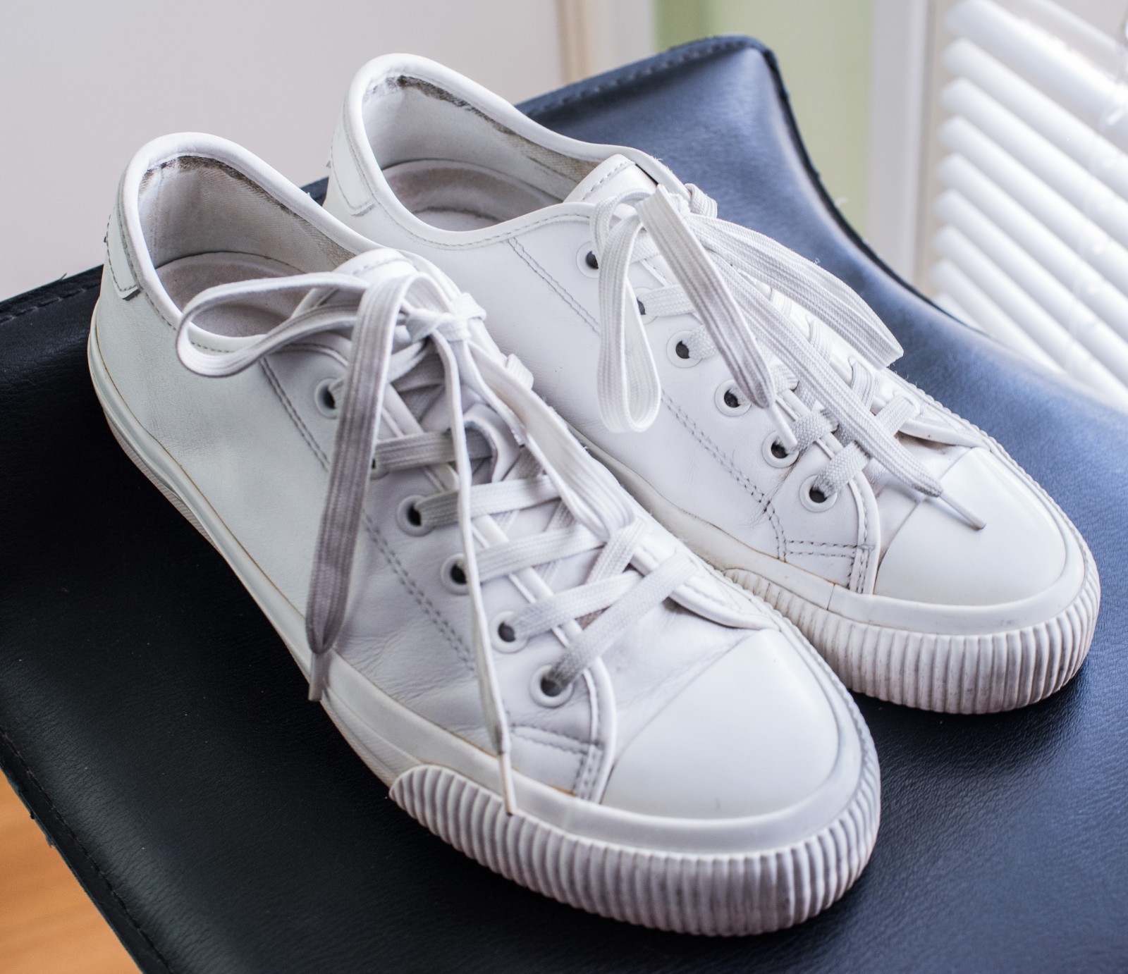 Sandro Paris men solid white leather sneakers lac… - image 1