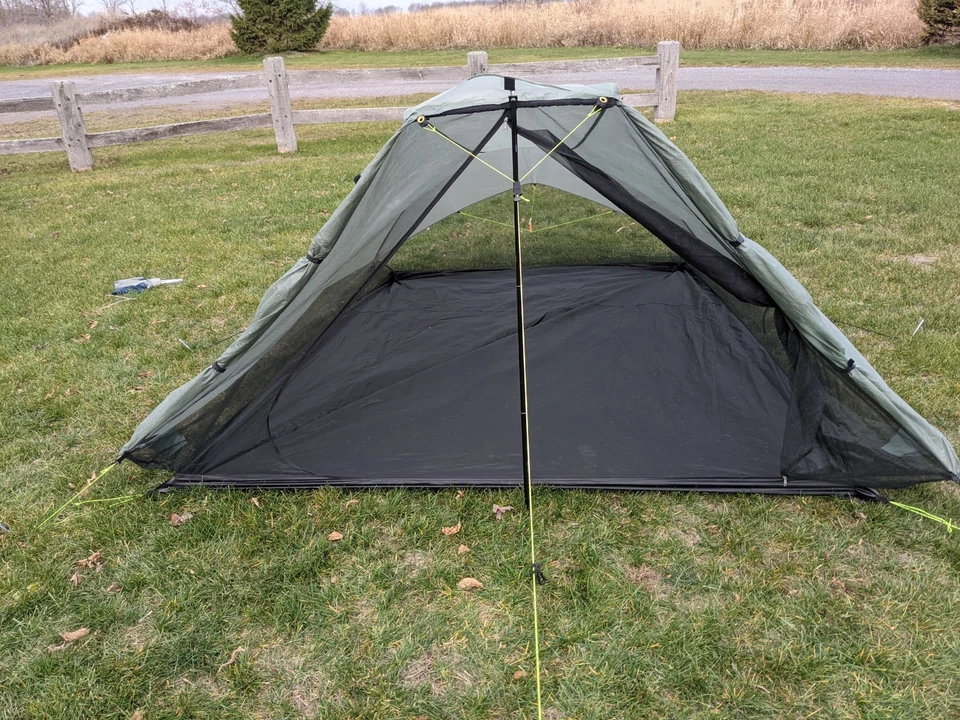 Classic Original Tarptent Squall 2 Ultralight tent. Near pristine used condition - Image 2 of 4