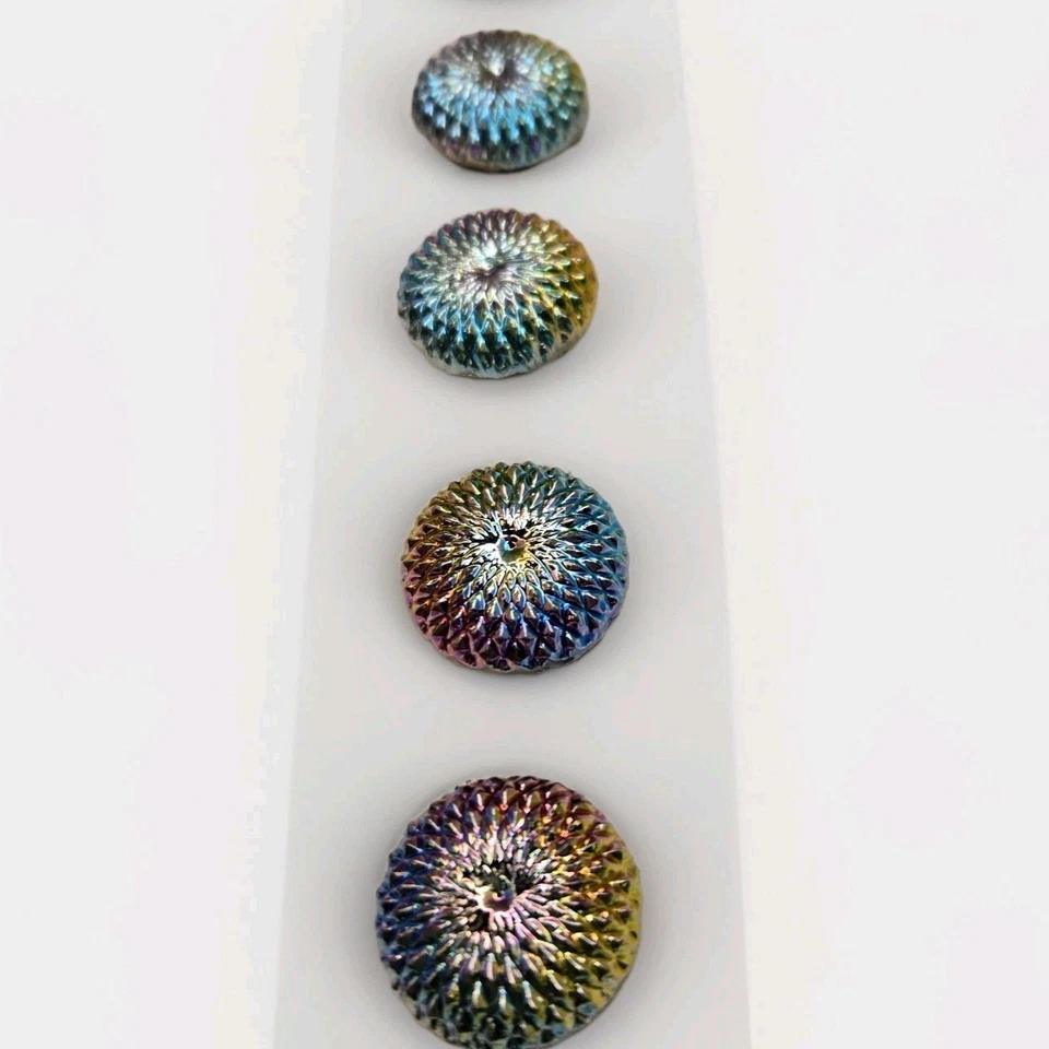 Vtg Button Covers Lot 25 Variety On 6 Cards Acrylic Metallic Floral Red Yellow - Image 3 of 4