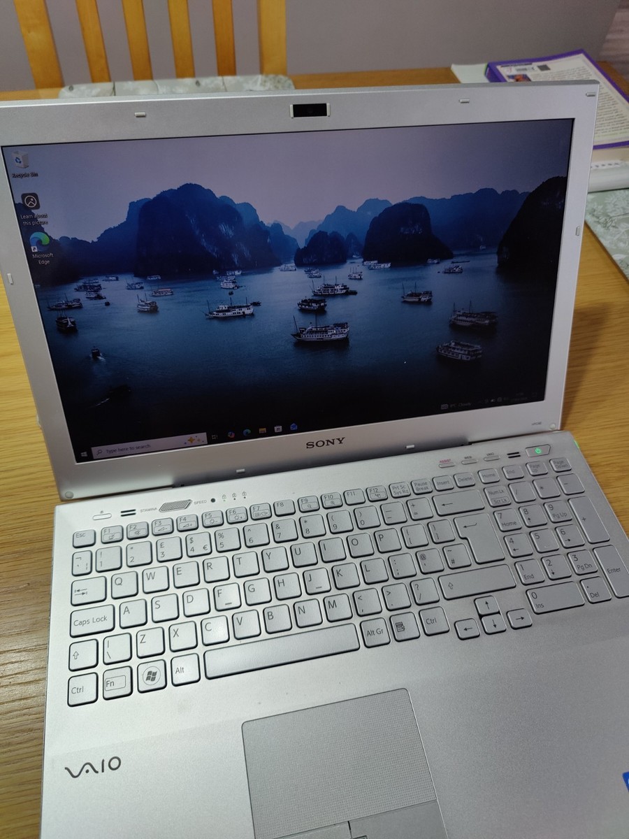 Sony VAIO VPCSE 15.6
