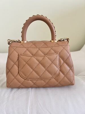 CHANEL ブラウンレザー バッグ CHANEL レザーショルダーバッグ