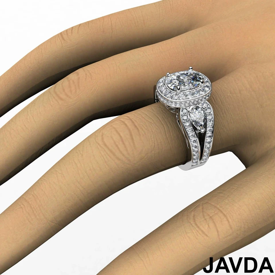 Anillo de compromiso de diamantes con halo de 3 piedras de 2,86 quilates y cojín oro GIA F-VVS2 Foto 4 de 4