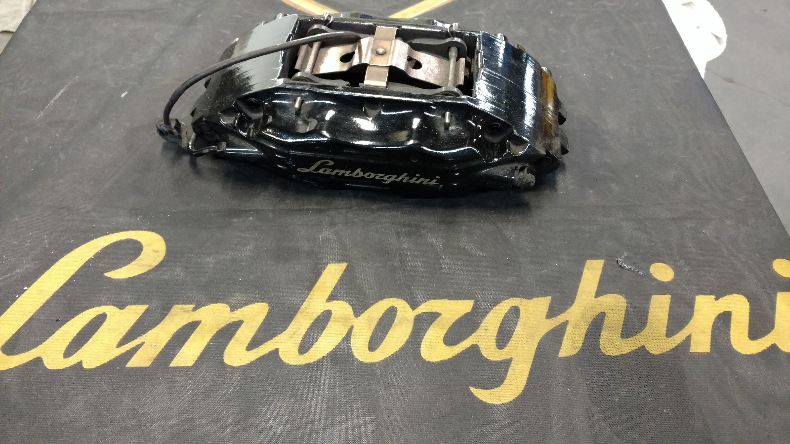 LAMBORGHINI MURCIELAGO LP640 REAR LEFT BRAKE CALIPER OEM 410615405