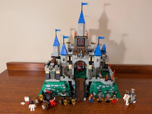 Vintage LEGO Castle: King Leo's Castle, 6091 - Complete