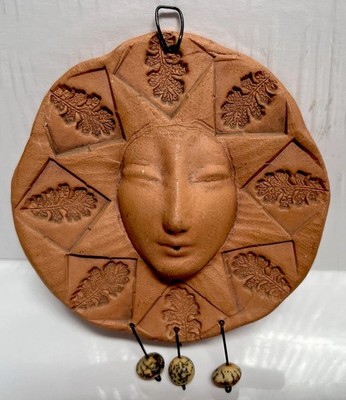 VINTAGE TERRACOTTA SUN FACE CLAY FOLK ART POTTERY GARDEN HANGING 4.5  Signed