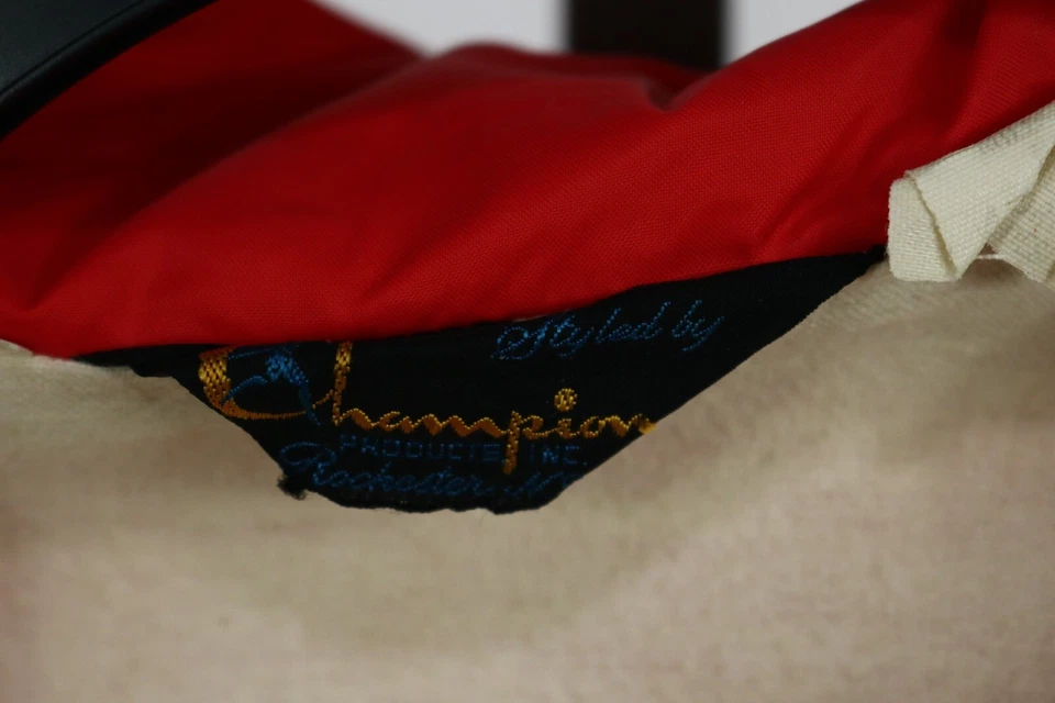 Chaqueta cortavientos para hombre Champion roja de fútbol americano Maryland frontal a presión talla grande Foto 3 de 3