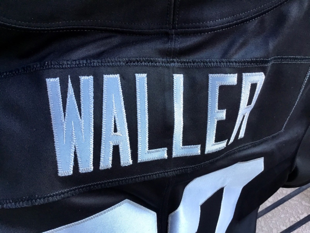 $200 Nike X NFL Dri Fit Las Vegas Raiders Darren Waller Football